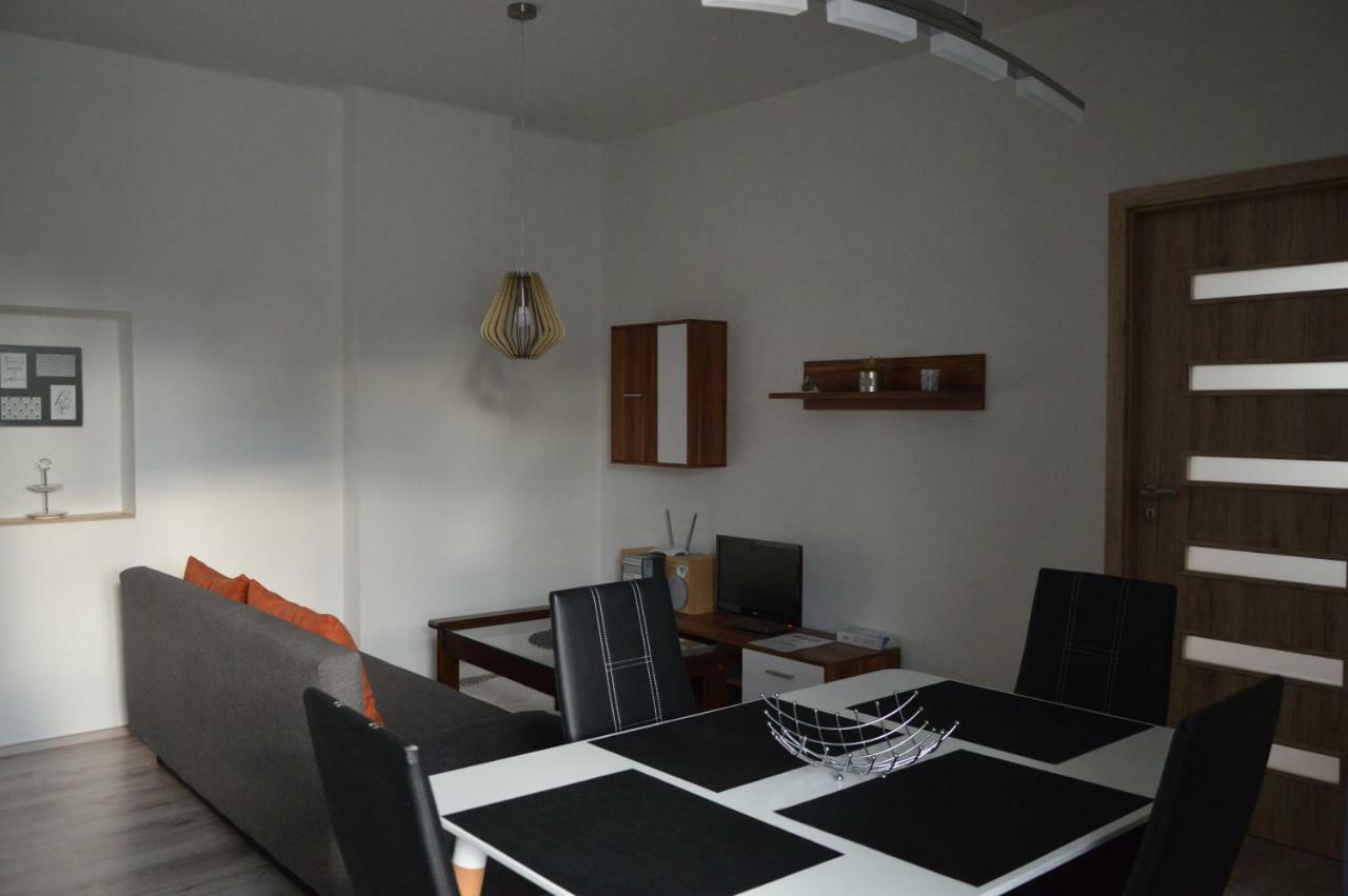 Apartmanovy Byt Třeboň Exterior foto